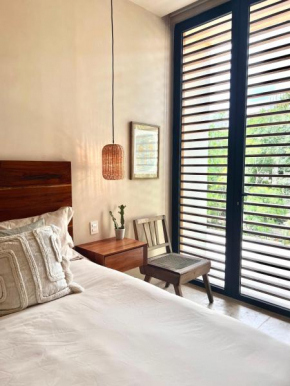 BEAUTIFUL 3 FLOORS PH WITH PRIVATE POOL